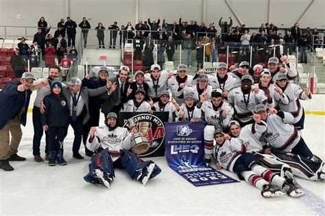 Rousseau Royal Laval Montréal GRANDS CHAMPIONS du tournoi M17 AAA