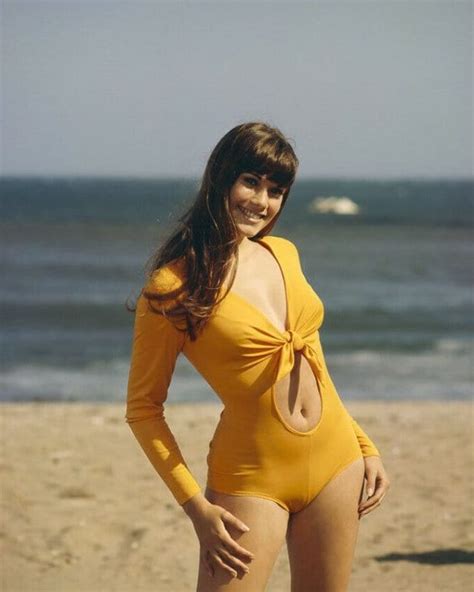 Stunning Photos Of A Young Barbi Benton In The 1970s And 1980s Rare Historical Photos