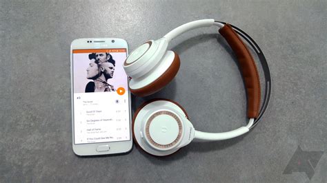 Hands On Plantronics Announces The Backbeat Sense A Smart Bluetooth