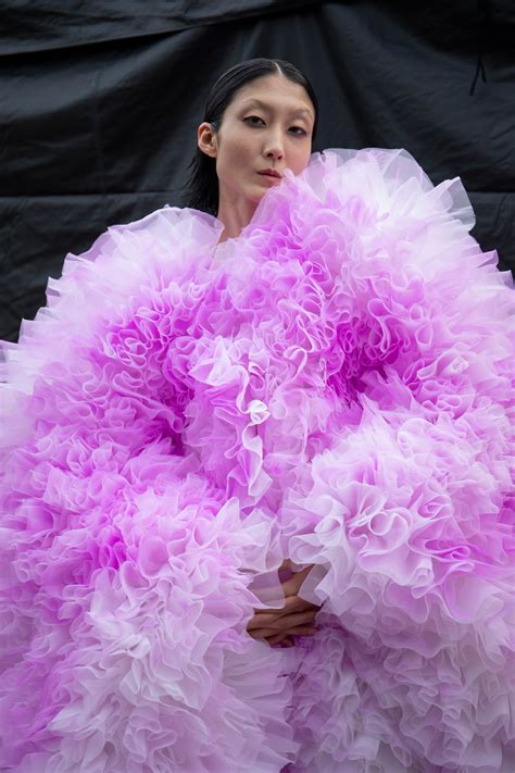 tomo koizumi rencontre avec le couturier  gen aux pieces haute