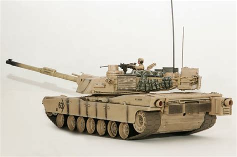 Hobby Engine M1 Abrams Battle RC Tank Desert Camouflage HE0817