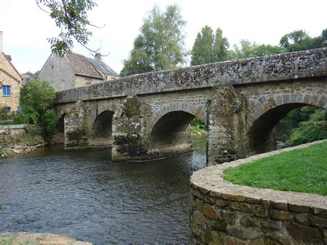 Photo à Saint Céneri le Gérei 61250 Le pont de Saint Ceneri Saint