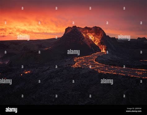 Iceland Volcano Lava Volcanic Eruption Icelands Volcanos Lavas