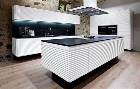 19 Irresistible Modern Kitchen Islands That Will Make You Say Wow