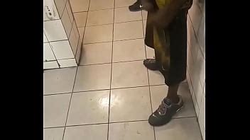 agarrar en el baño XVIDEOS