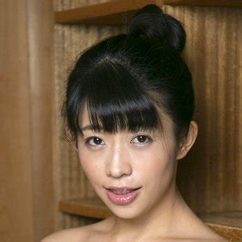 Sasa Handa Babe Page Watch This Centerfold On FreeOnes