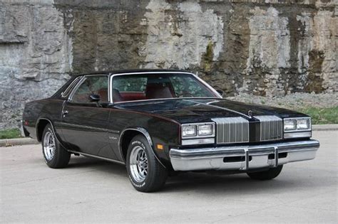 1977 Oldsmobile Cutlass Supreme Hip Rides