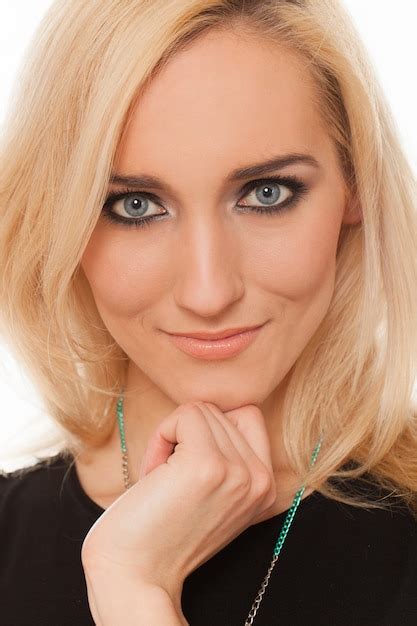 15 000 Blonde With Green Eyes Pictures