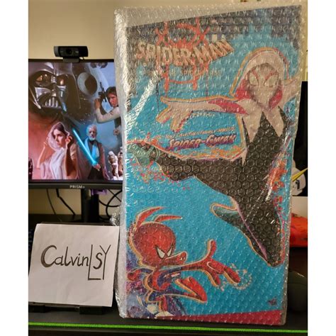 HOT TOYS SPIDER MAN INTO THE SPIDER VERSE SPIDER GWEN 1 6th SCALE COLLECTIBLE FIGURE MMS576