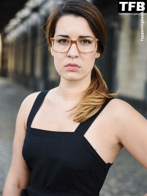 Sarah Bogen Nude SexyFan