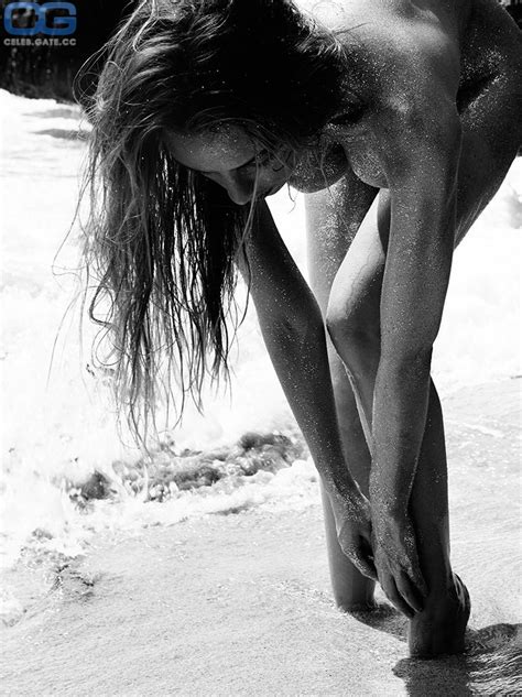 Dioni Tabbers Nude Pictures Photos Playboy Naked Topless Fappening