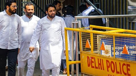 Waqf Case Ed Moves Delhi Hc Against Trial Court Order Releasing