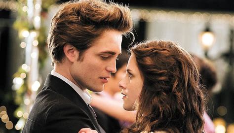 Kristen Stewart Explains Why Robert Pattinson S Ideal For Twilight