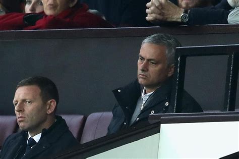 Manchester United Vs Burnley Jose Mourinho Sent To The Stands For Old