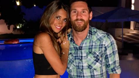 El Rom Ntico Saludo De Antonella Roccuzzo A Lionel Messi