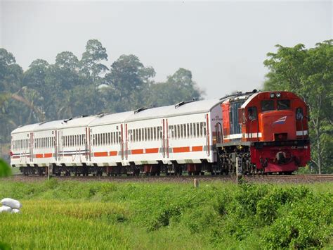 Kereta Rajabasa Ekonomi Homecare