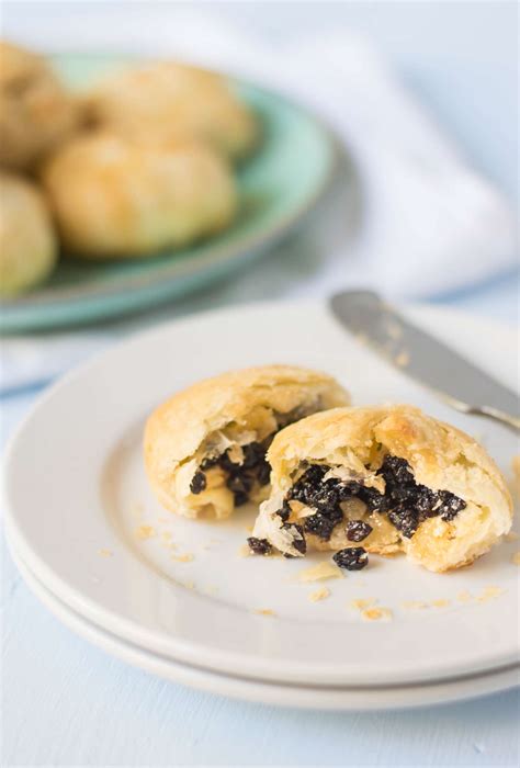 Super-Easy Eccles Cake Recipe