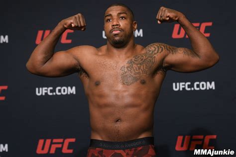 walt-harris-ufc-217-official-weigh-ins | MMA Junkie