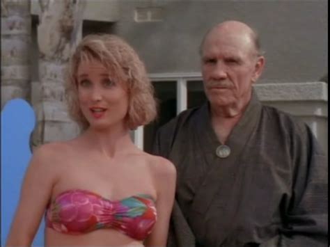 Naked Deborah Rennard In Silk Stalkings
