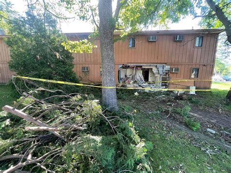 Florida Man Dies After Crashing Car Into Traverse City Apartment