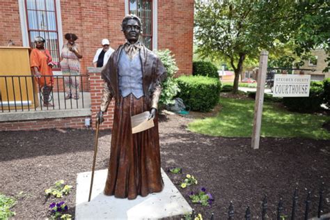 Estatua De Sojourner Truth En Indiana Wwp