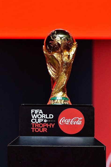 Fifa World Cuptm Trophy Tour 2022 Coca Cola Holt Den Weltmeisterpokal