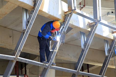 Les étapes de construction d une charpente métal