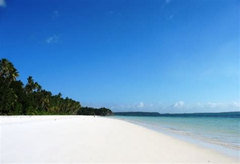 Pesona Wisata Maluku Tenggara Pantai Pasir Panjang Ngurbloat Beach