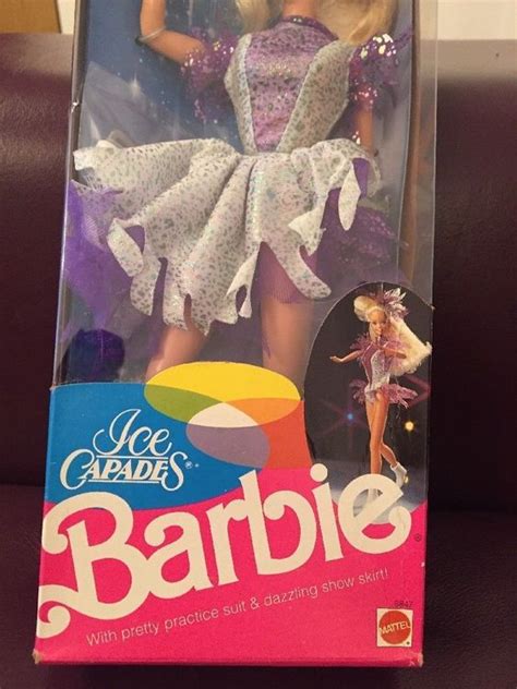 1990 Ice Capades Barbie Doll 9847 With Pretty Practice Suit And