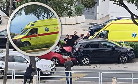 Foto Kr U Splitu Dva Automobila Se Sudarila Na Poznatom Raskri Ju