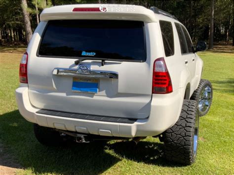 2008 Toyota 4Runner With 22x12 44 XF Forged Xfx 305 And 33 13 5R22