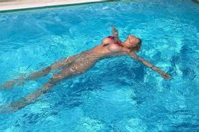 Nude At Her Swimming Pool Aznude