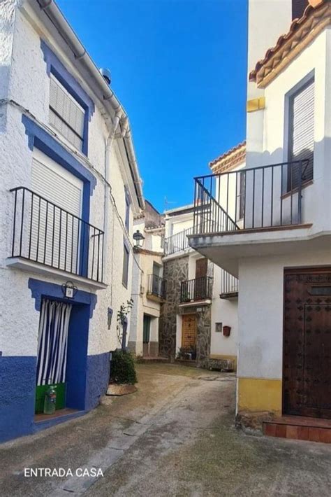 Casa de pueblo en venta en calle Ramón y Cajal 19 Santa Cruz de Grio