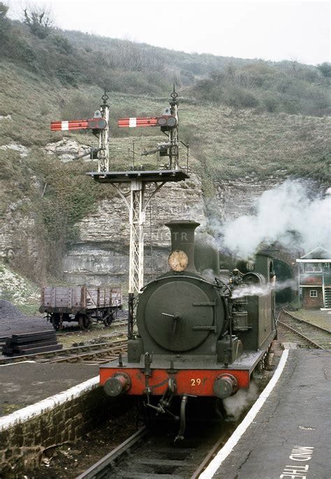 View Isle Of Wight O2 Class 0 4 4t Sr Steam Locos