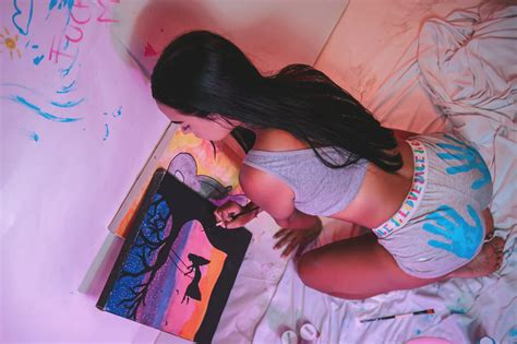 Painting My Sexy Body Nude Pics XHamster