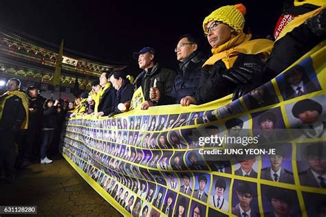 206 Relatives Of Sewol Protest In Seoul Stock Photos, High-Res Pictures ...