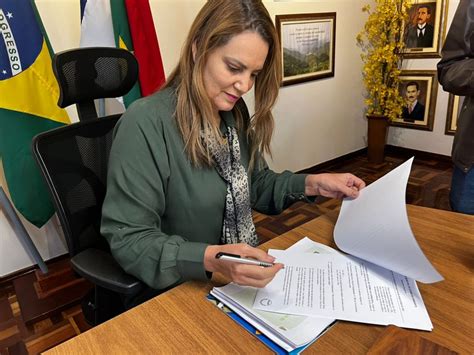 Prefeita Sheila Lemos manda para aprovação dos vereadores projeto de