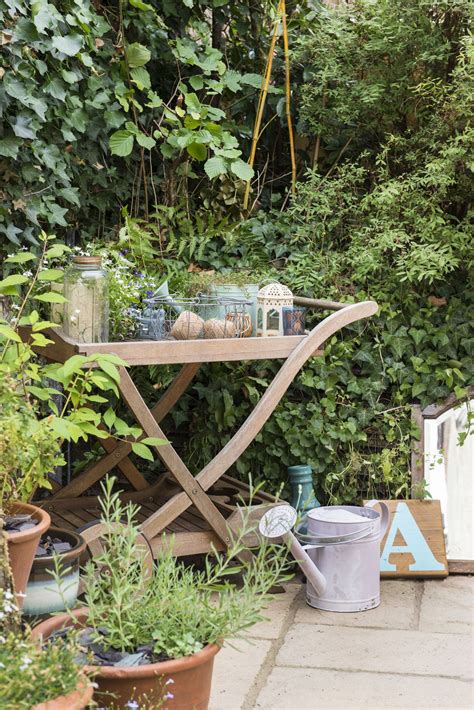 Garden makeover: an overgrown space transformed into a pretty cottage ...