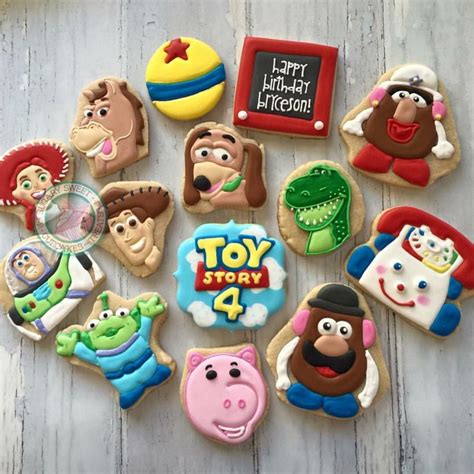 disney themed cookies ideas disney cookies cookie decorating cookies