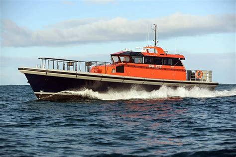 dongara delivers fremantle pilot boat