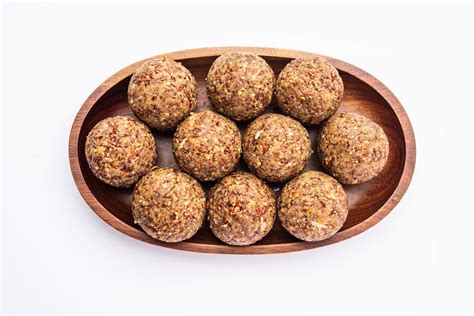 Alsi Pinni Laddu Or Flax Seed Laddo Or Healthy Jawas Ladoo Are