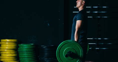 What Is The Best Deadlift Warm Up To Enhance Your Lift