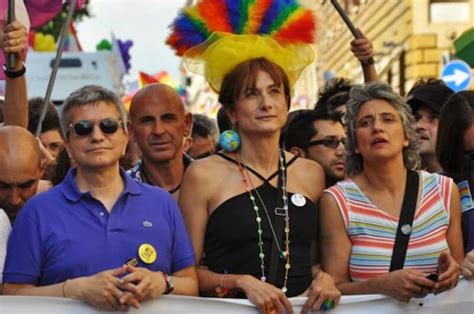 Storia Lgbt Gli Anni Con I Dico E Le Prime Applicazioni Gay It