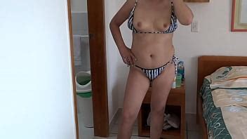 Primera Vez Que Voy A La Playa Con Hijastro Me Exhibo Y Terminamos Teniendo Sexo XVIDEOS