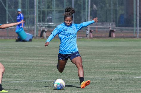 Gurias Gremistas encerram preparação para encarar RB Bragantino