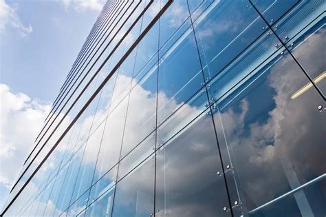 Оконные ПВХ-системы для остекления фасадов