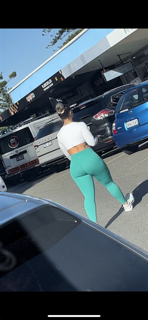 Aussie Babe In Green Lulu Lemons Oc Only Spandex Leggings Yoga Pants Forum