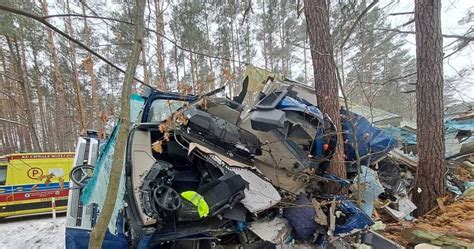 Tragiczny Wypadek W Dobrej Nie Yje Kierowca Entrio Pl