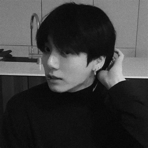 Pin by eyl on Hızlı Kaydedilenler Jungkook Jeon jungkook Dark boys