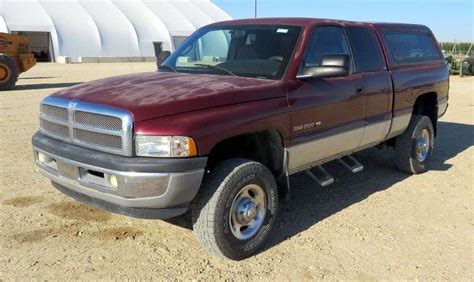 Y 232 2002 Dodge Ram 2500 4x4 Pickup Pickett Auction Service